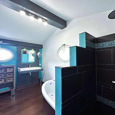 La Mandragora, Belle Pour 6 Personnes Avec Piscine A Debordement Et Vue A Villa *